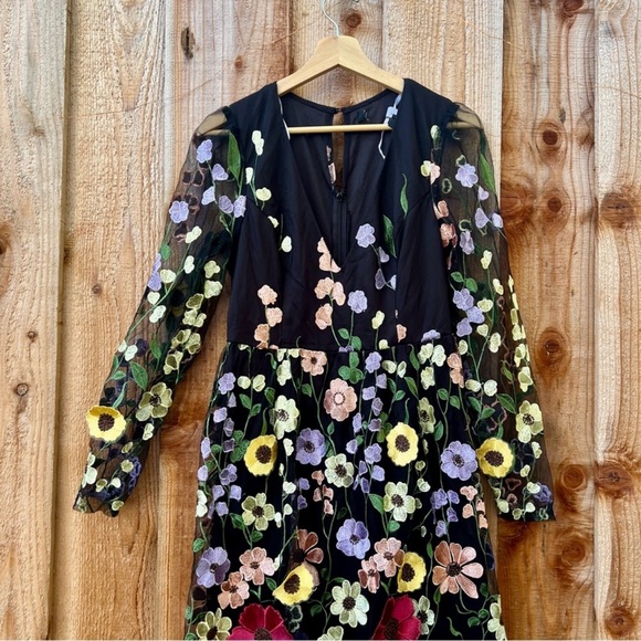 🌿 Black Multi-Color 3D Floral Embroidered LongSleeve Midi Dress 🌿 - Picture 5 of 11